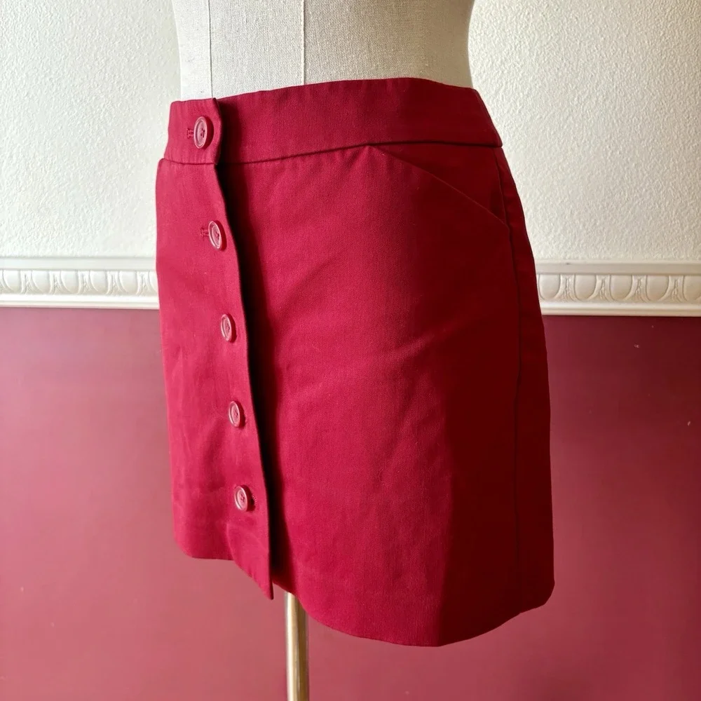 EXPRESS Design Studio Editor Mini Skirt Women's 2 Red Button Front‎ Pockets